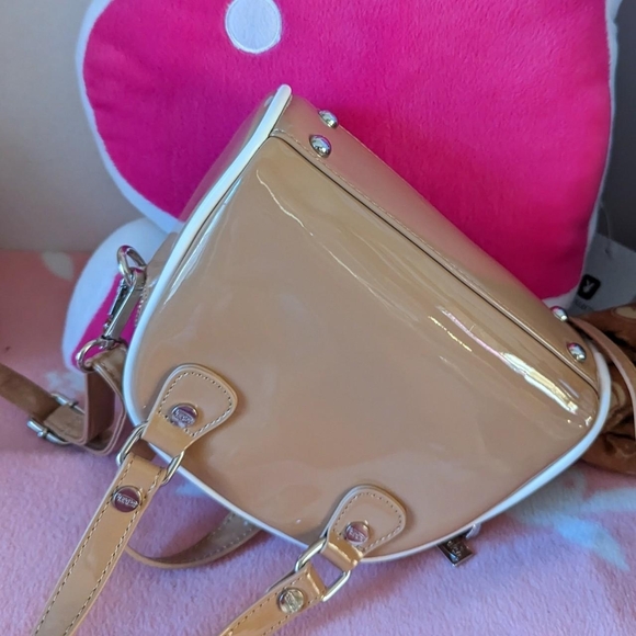 Von Dutch Tan and White Mini Handbag - Picture 6 of 7
